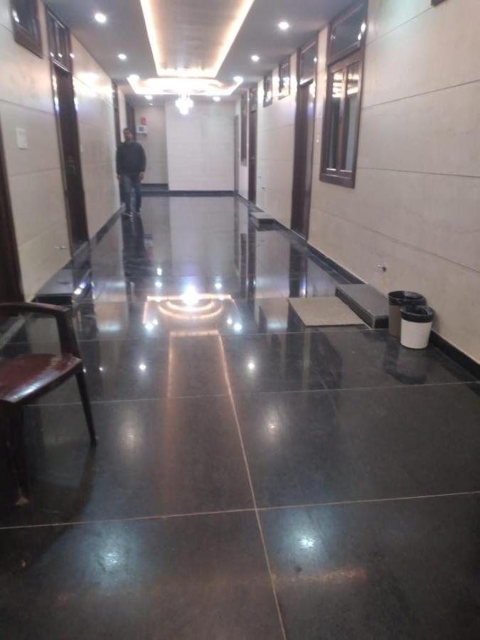 Hotel Uday Raj By Wb Inn Агра Экстерьер фото